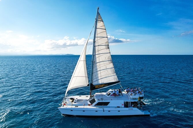 Whitsunday Islands Sail, SUP & Snorkel Tour-Low numbers